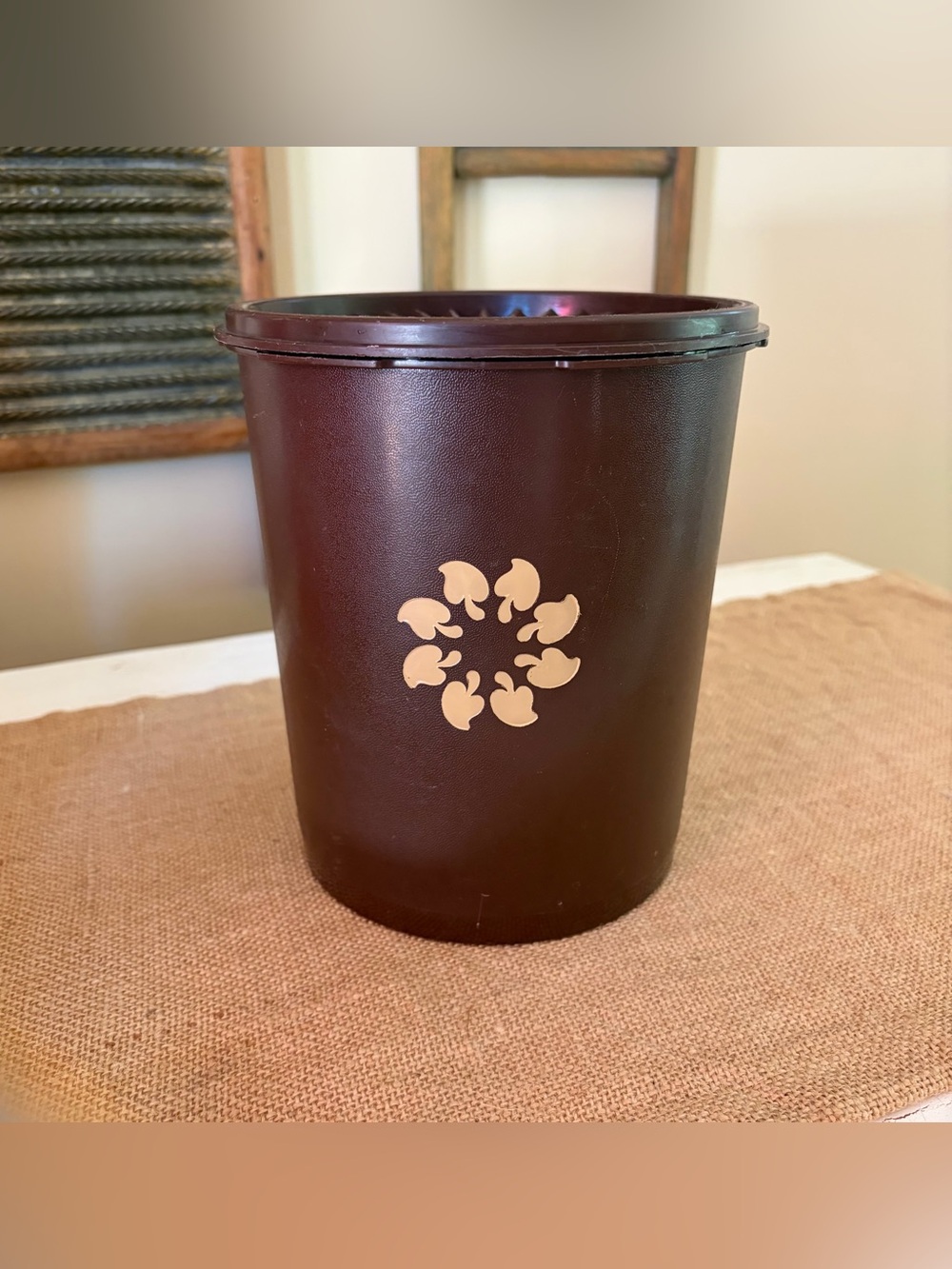 Vintage Tupperware Servalier Brown Mushroom Pattern Canister🍄❤️ - Picture 2 of 11